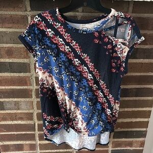 Women’s Maurice’s 24/7 Knot Front Top, Lattice shoulder, Medium, patriotic